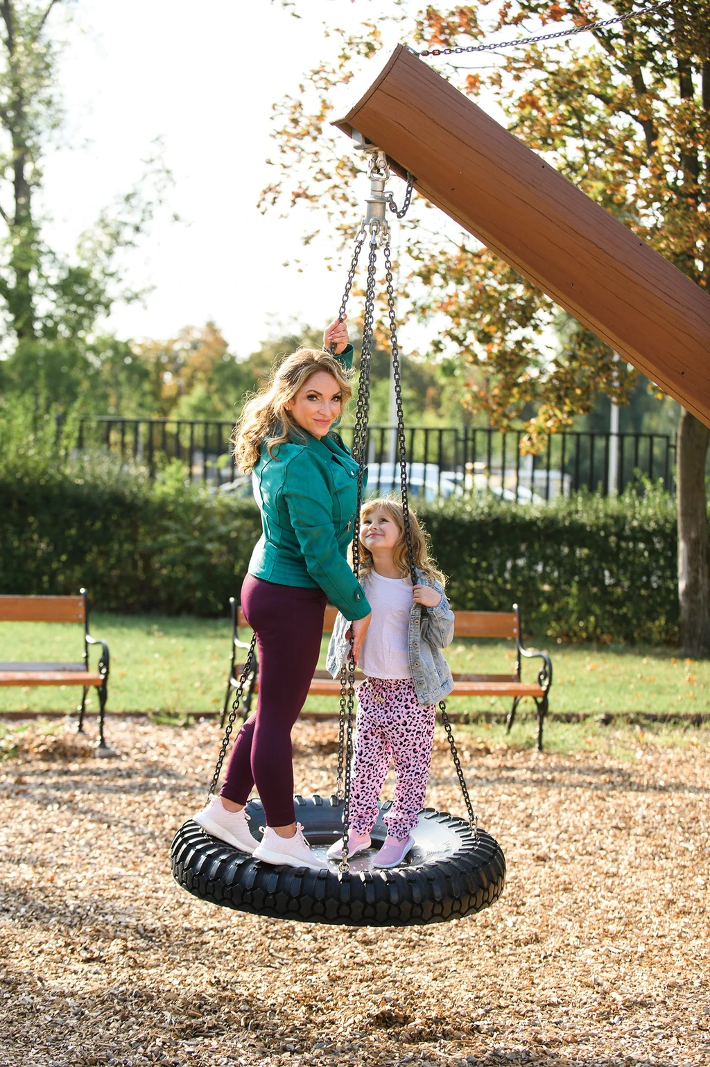 Egy szem lánya kedvéért minden mókában benne van (Fotó: Archív)