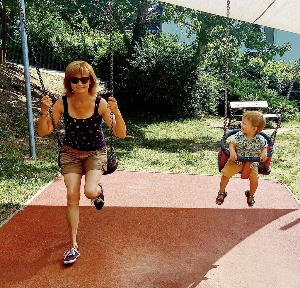 Unokájával (Fotó: Archív)