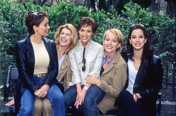 Egykori fiatal műsorvezető­társaival (Fotó: Szegő Erika/fotocentral.hu)