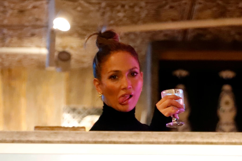 Jennifer Lopez üzenete a fotósoknak igen világos