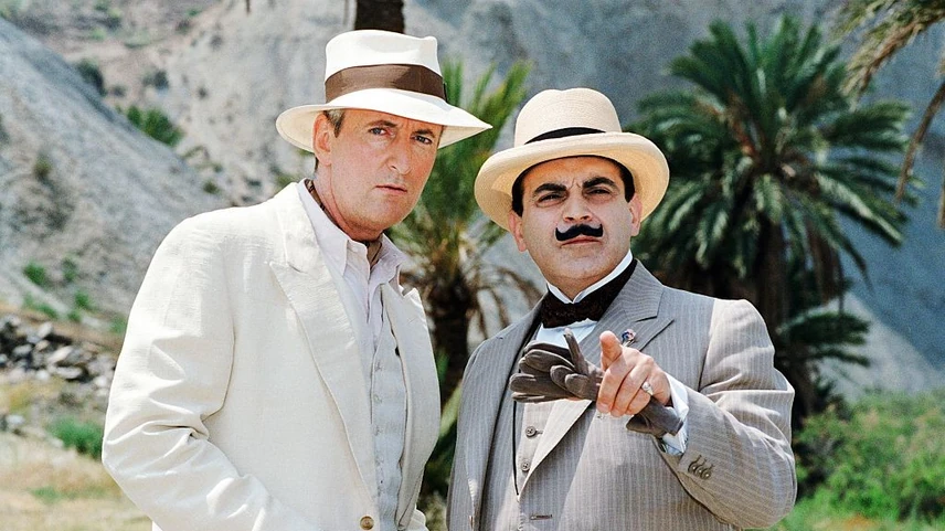 David Suchet volt az eddigi legnépszerűbb Poirot, itt Hastings kapitánnyal látható