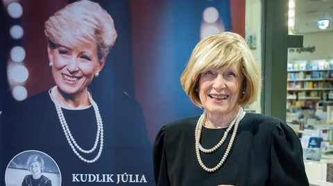 kudlik julia