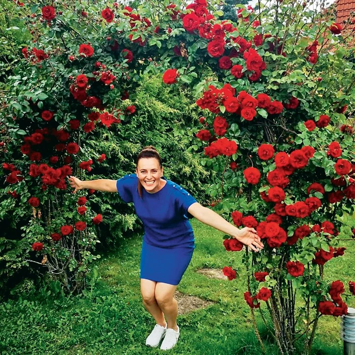 Pazar környezetben, saját, hatalmas kertjükben tesznek újra fogadalmat egymásnak (Fotó: Archív)