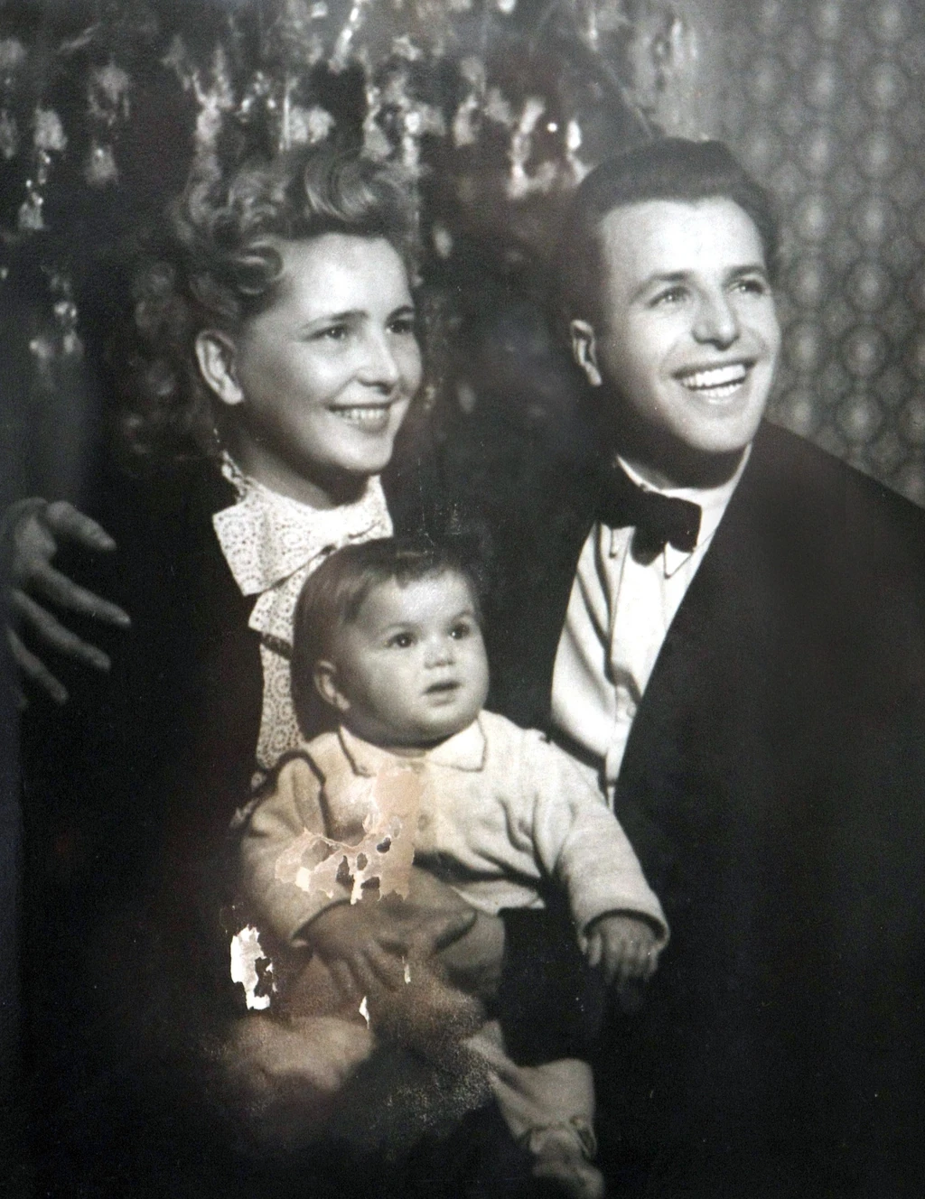 Oszvald Marika és családja - archív