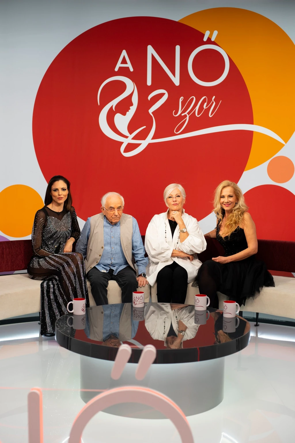 Vitray Tamást Köböl Anita, Pataki Ági és Horgas Eszter kérdezte az ATV műsorában (Fotó: ATV)