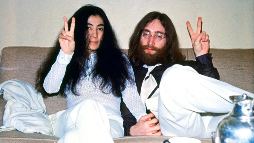 John Lennon és Yoko Ono legendás szerelme tragikus véget ért 