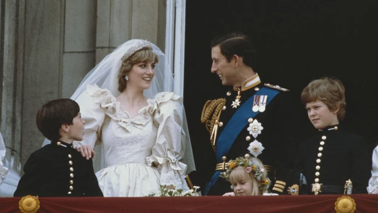 45 éve mondta ki az igent: Ritka fotókon Lady Diana utolsó napjai az évszázad esküvője előtt