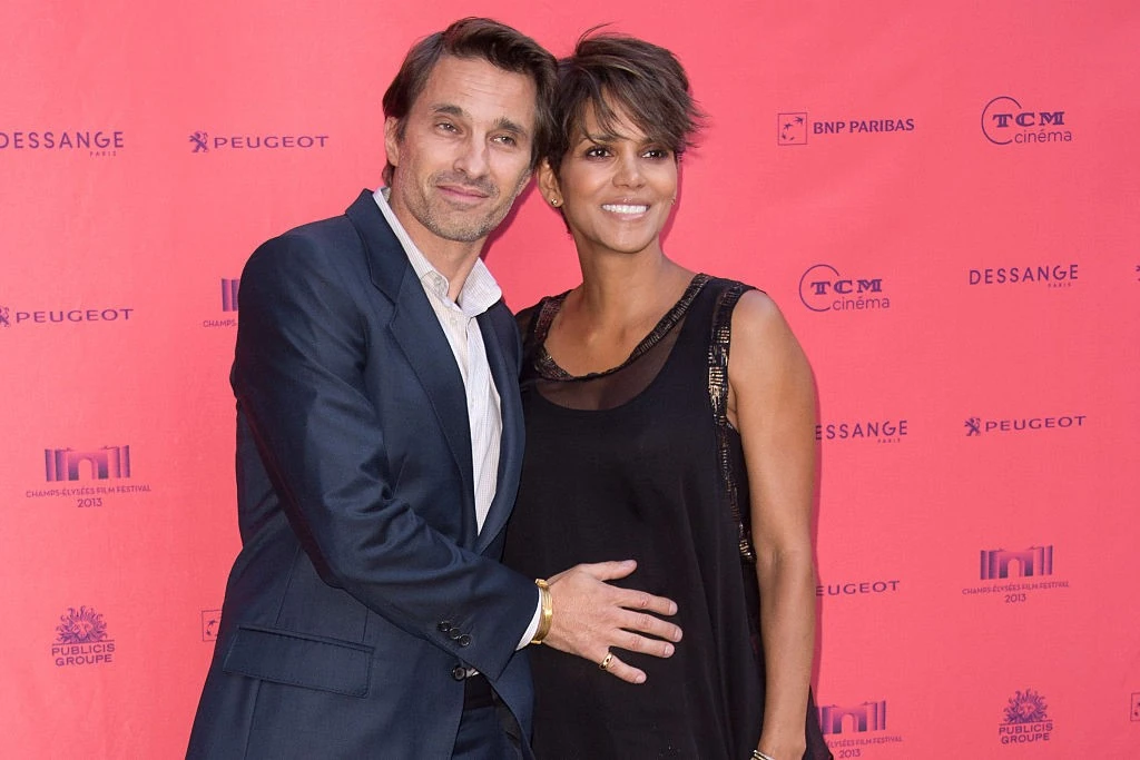 Halle Berry és Olivier Martinez 2013-ban, amikor a színésznő várandós volt a fiukkal 