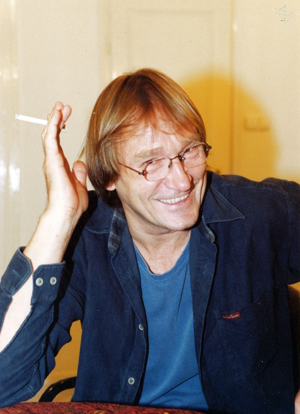 Így már nem láthatjuk. Cserhalmi György örökre letette a cigarettát