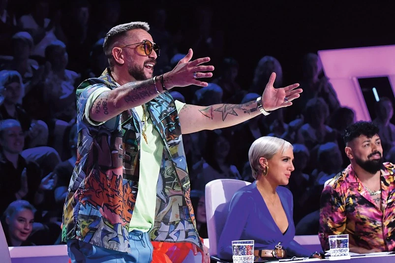 A tévében is csúcsot futott, itt éppen a Sztárban Sztár zsűritagjaként (Fotó: TV2)