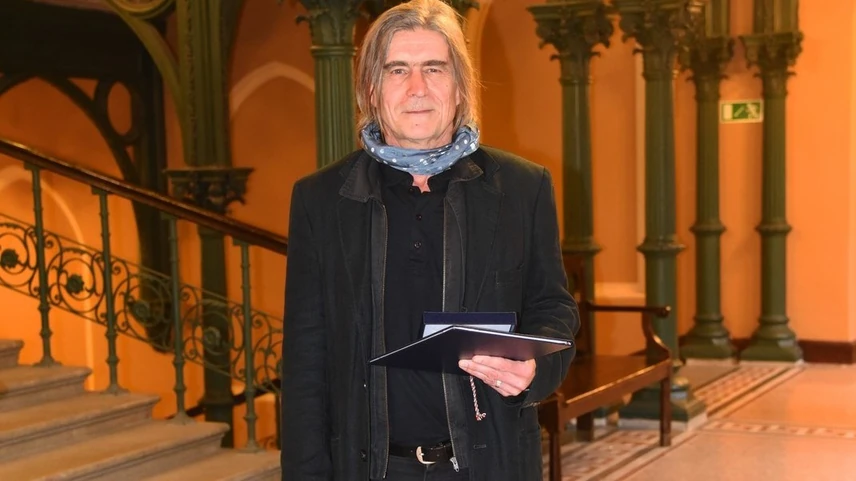 Révész Sándor vonattal,hajóval, busszal járták be Angliát