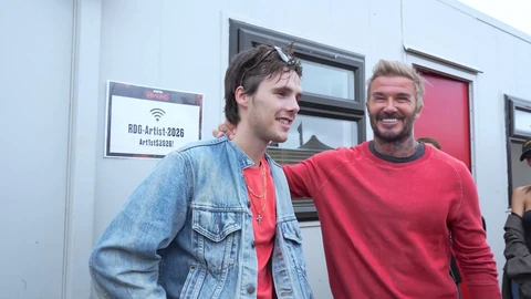 David Beckham okkal lehet büszke a gyerekeire. Itt épp a legkisebb fiával, Cruzzal látható