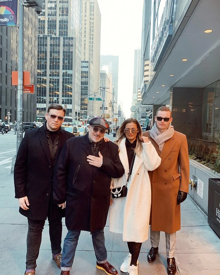 Édesapja jelenleg börtönbüntetését tölti, de a mindig erős családi egység így sem bomlott meg (Fotó: Archív)