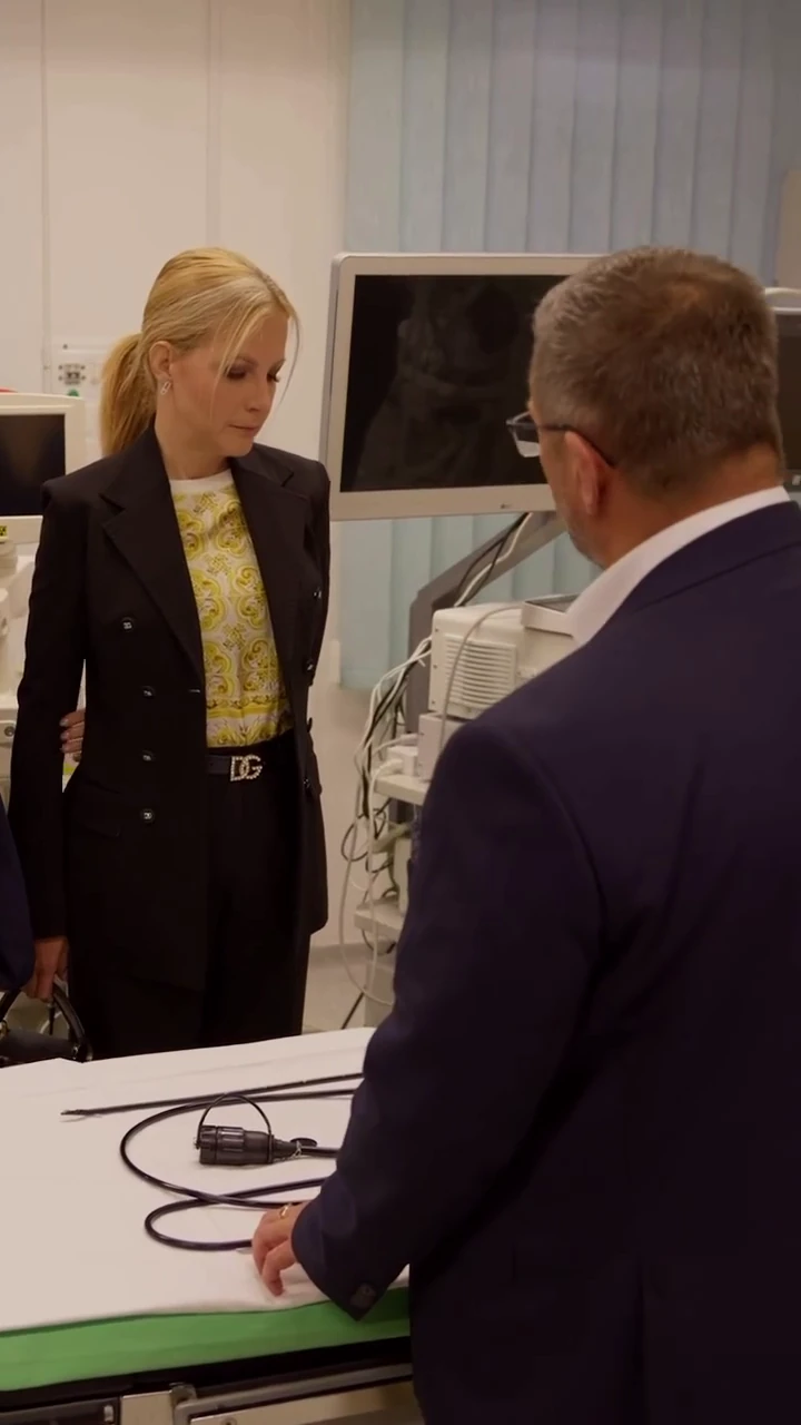 Várkonyi Andrea drága szettje több figyelmet kapott, mint az adománya