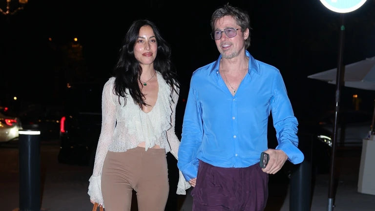 Brad Pitt újra megnősült? Gyanús gyűrű tűnt fel az ujján