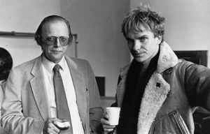 Sting máig az egyik legnagyobb slágere az 1983-as Police-dal, az Every Breath You Take. Mindenki azt hiszi, hogy ez egy romantikus ballada, pedig nem a szerelem, hanem egy sokkal sötétebb dolog ihlette: a „Nagy Testvér” és a megfigyelés világa inspirálta. A számot a zenész amúgy Ian Flemingnek, a James Bond-regények szerzőjének jamaikai birtokán, a Golden Eye-on írta.