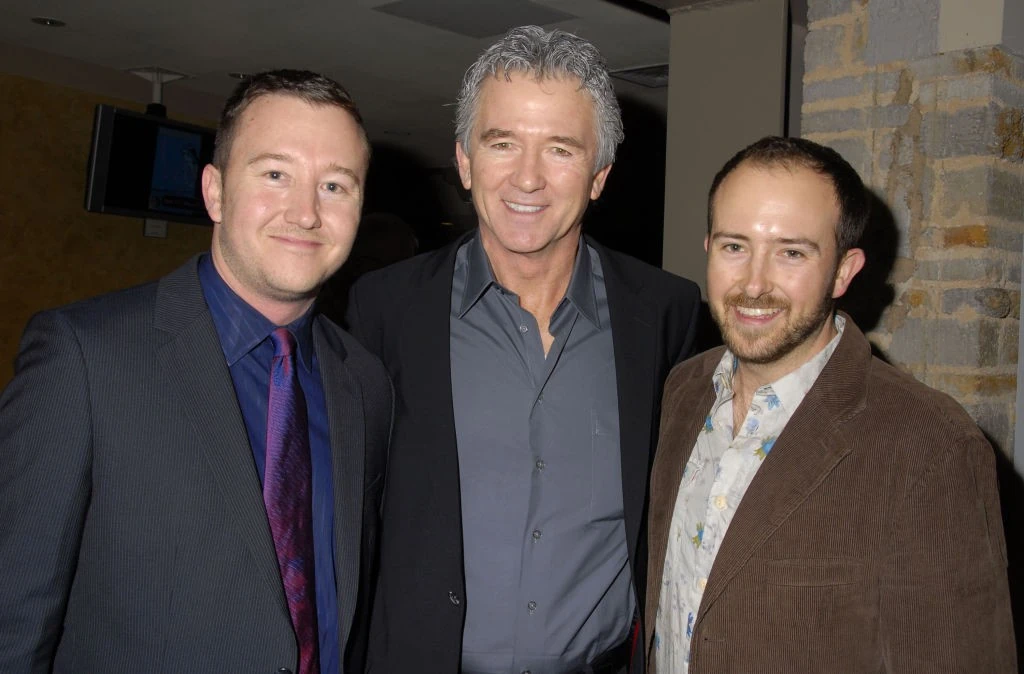 Patrick Duffy és a két fia: balra Padraic, jobbra Conor