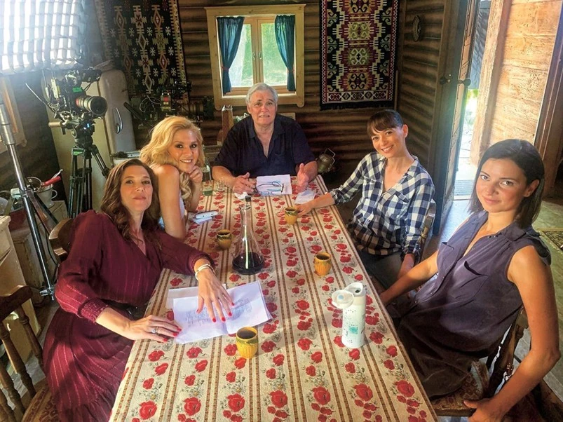 A Keresztanyu forgatásán a kollégáival (Fotó: Archív)