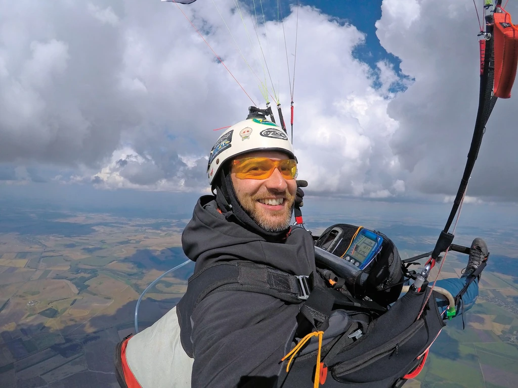 Fördős Zé hobbija a siklóernyőzés (Fotó: Archív)