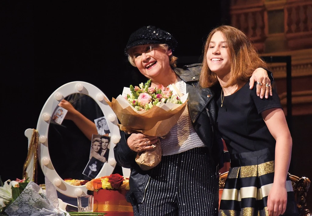 Unokája, Zsófi is megtisztelte nagymamáját a jelenlétével (Fotó: Olajos Piroska)