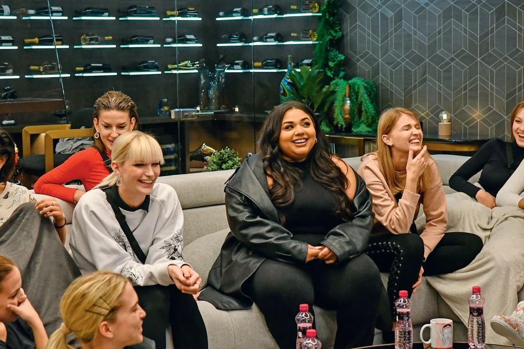 A Next Top Model Hungary szereplői kiközösí­tették Cintiát