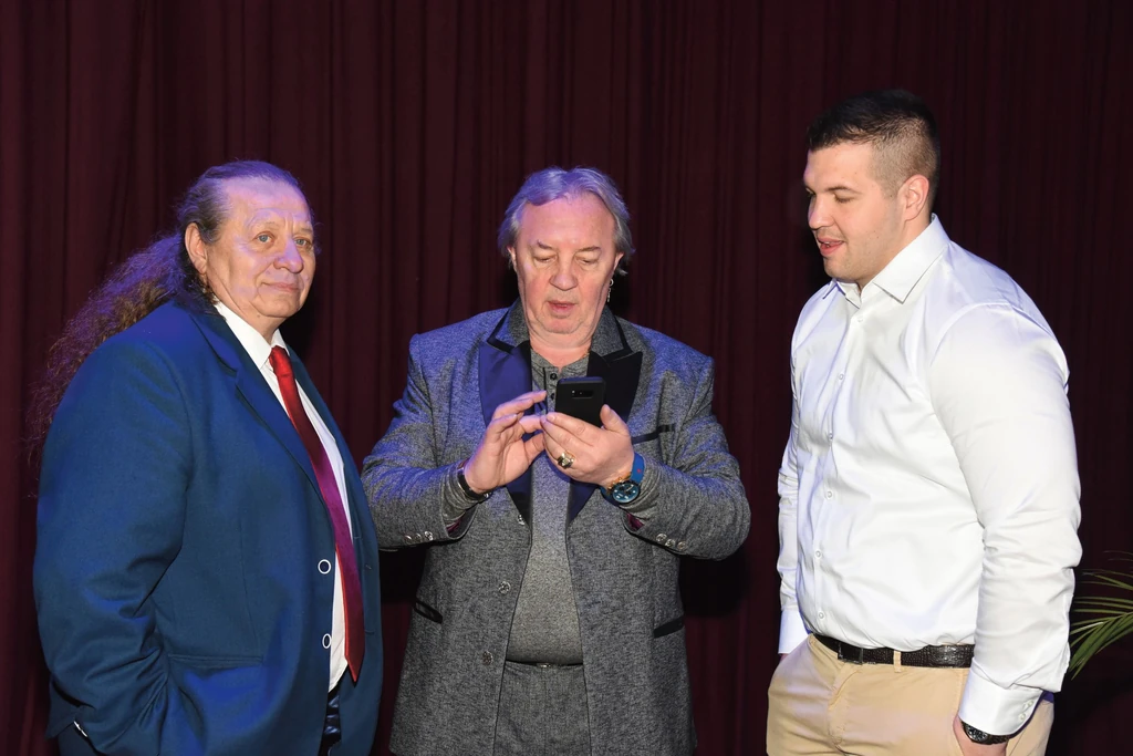 A Zámbó család – Árpy, Tihamér és fia – nagyon örül a megkeresésnek (Fotó: Olajos Piroska/fotocentral.hu)