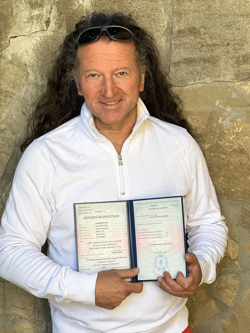 A tanulás gyerekkora óta szenvedélye. Imre a teniszről is mindent tudni akart, diplomát is szerzett belőle