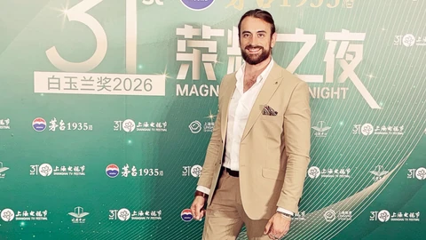 Sanghajban is bemutatták a Hunyadi című sorozatot, természetesen a főszereplő, Kádár L. Gellért is ott volt a premieren