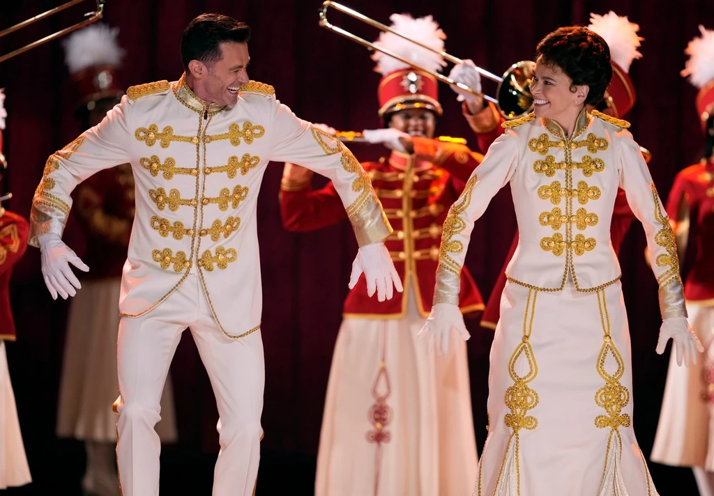 Hugh Jackman és Sutton Foster a Broadway-n fellépve jöttek össze