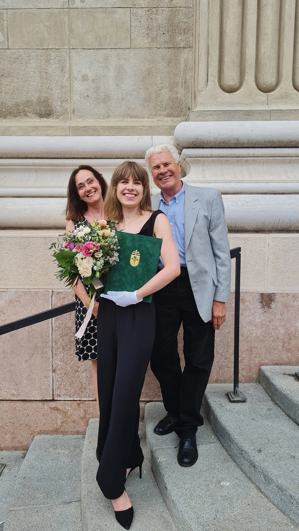 Feleségével, Zsuzsannával nagyon büszkék Julcsira (Fotó: Archív)