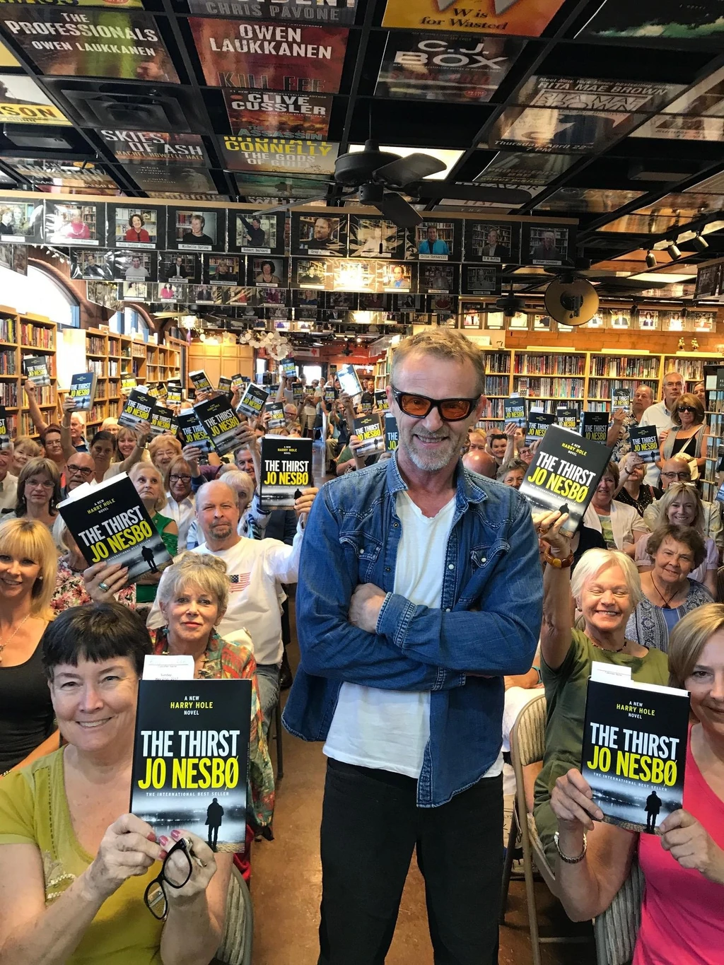 Nesbø rajongói megtöltötték a Marczibányi Téri Művelődési Központot (Fotó: Archív)