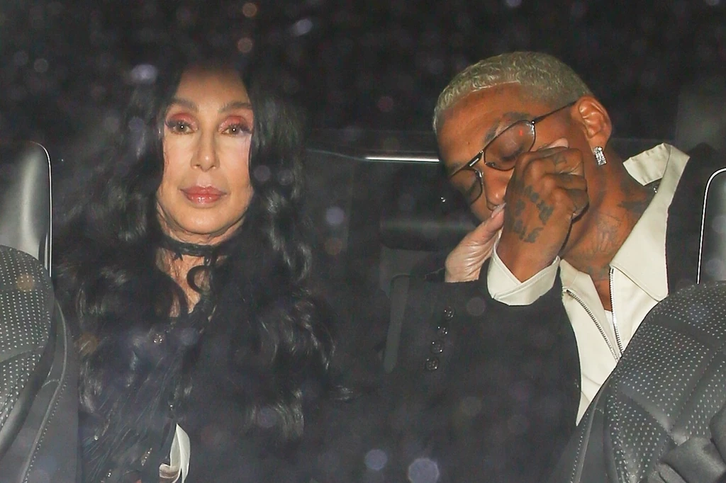 Három éve a kapcsolatuk kezdetén: kézcsók a ladynek (Fotó: Profimedia)