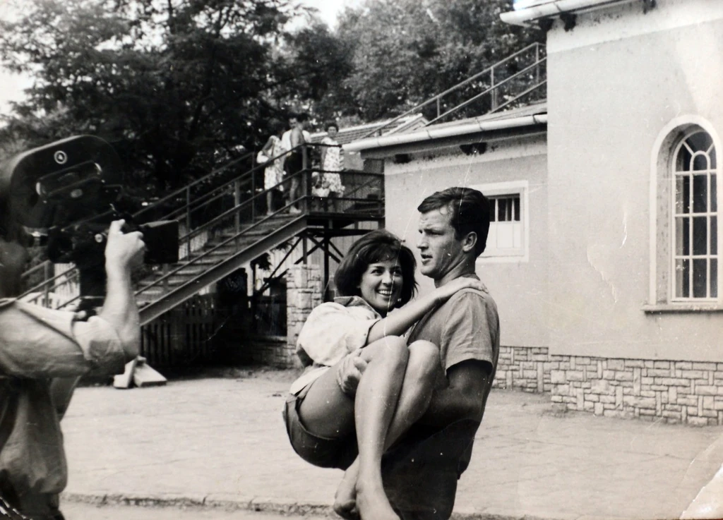 Tímár Éva és Bujtor István egyik közös filmjük forgatásán (Fotó: Archív)