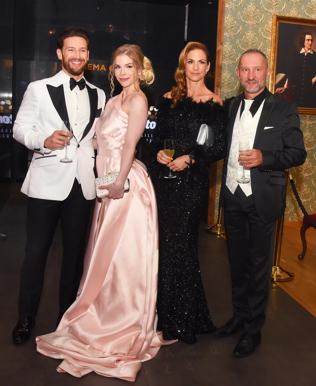 Shane Tusup, Nagy Viktória Zoé, Garami Katalin és Kokó a Story Gálán (Fotó: Olajos Piroska/fotocentral.hu)