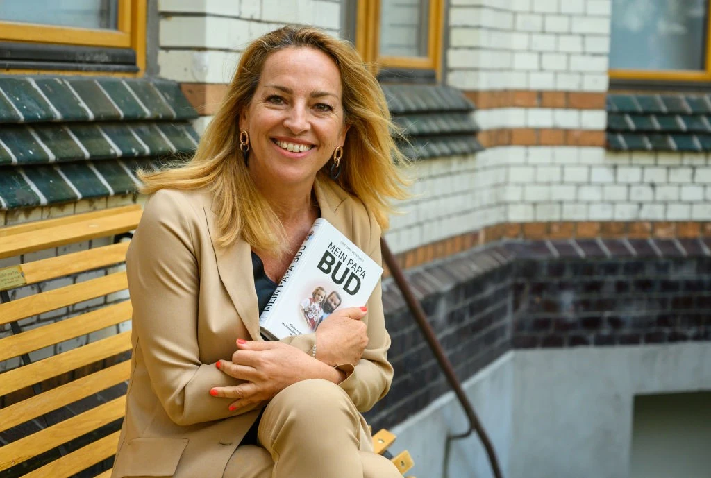 Cristiana korábban könyvet is írt édesapjáról