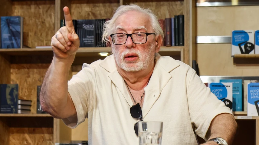 Verebes István figyelmet kér, influenszernek áll