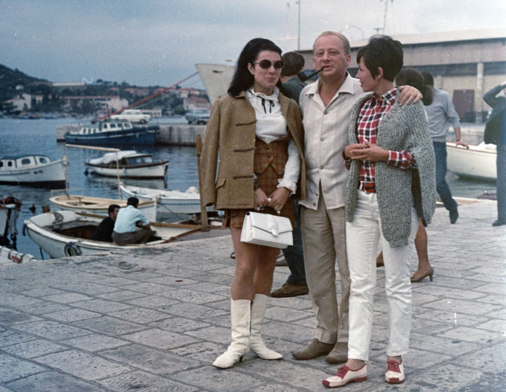 Pillanatkép a forgatásról – Dubrovnik, kikötő, 1968. Balra Medveczky Ilona, középen Révész György, a film rendezője