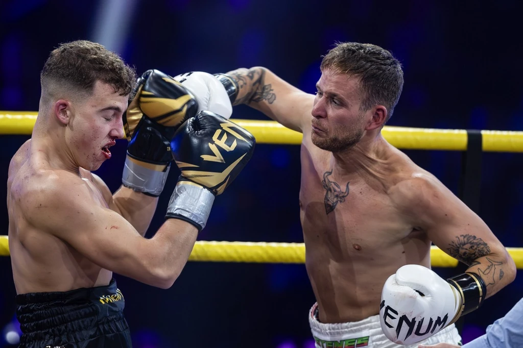 Ifj. Schobert Norbi és Istenes Bence véres küzdelme (Fotó: Trenka Attila/fotocentral.hu)