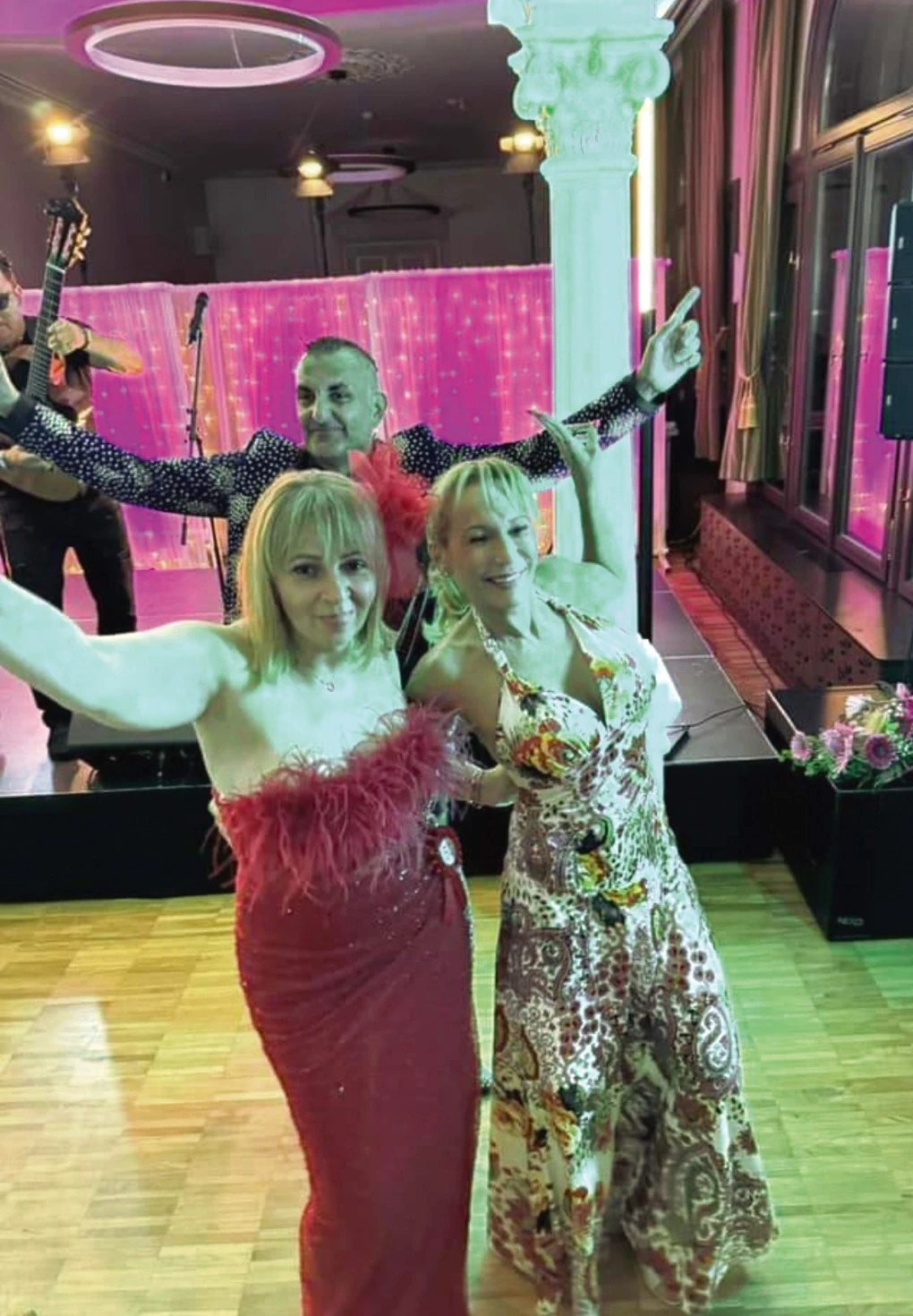 Hatalmasat buliztak együtt Bea 50. szülinapján