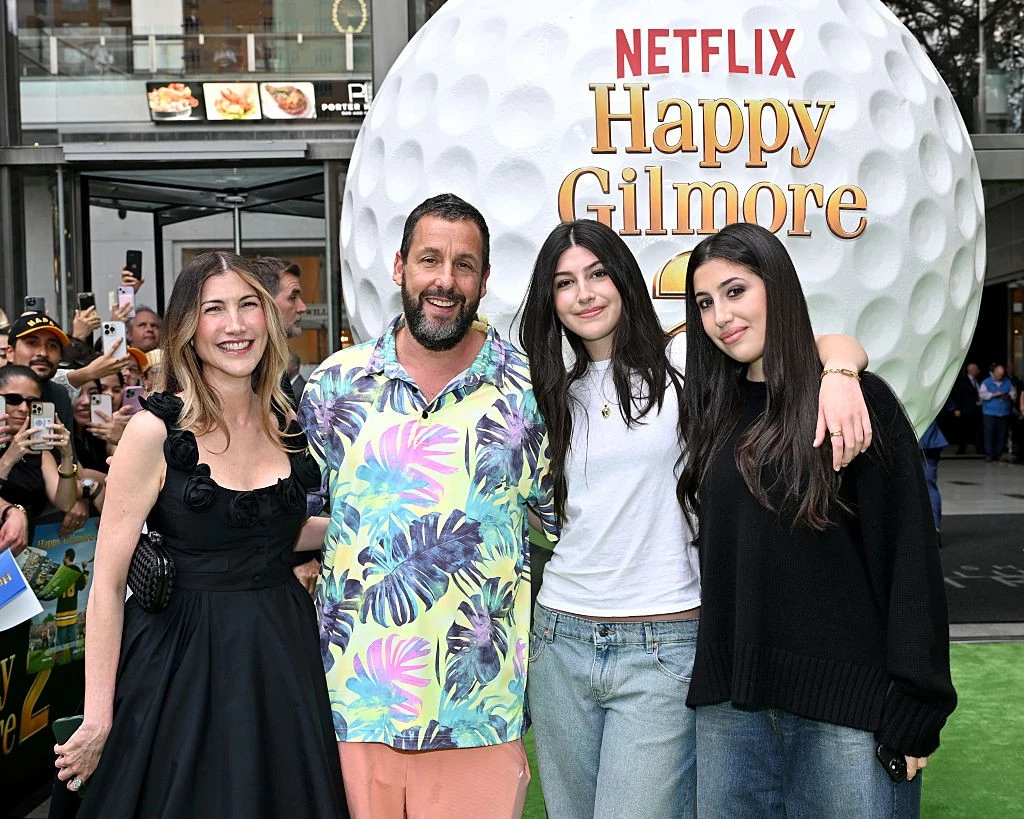 Sandler a feleségével, Jackie-vel és a lányaikkal