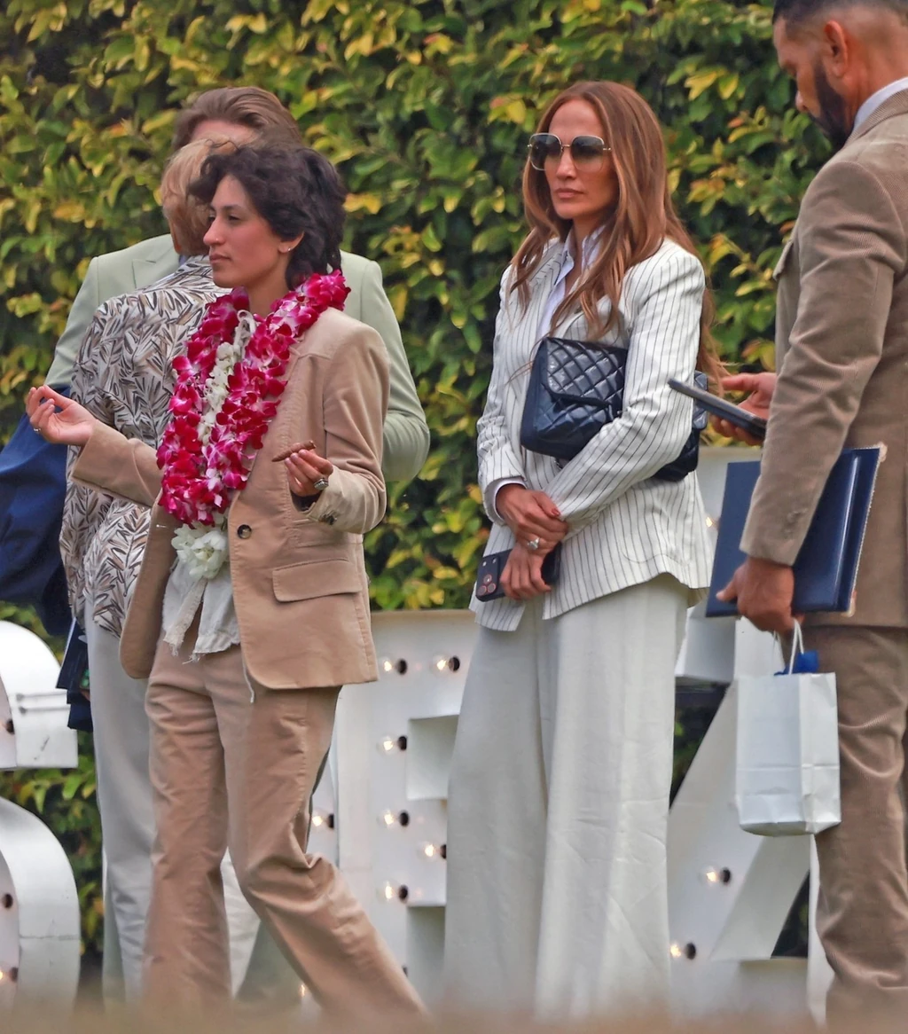Jennifer Lopez és Emme, azaz Oskar az iskolai ballagáson Los Angelesben 