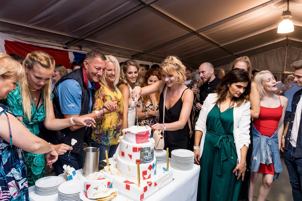 A Barátok közt színészei az utolsó részt közösen nézték végig, utána együtt buliztak (Fotó: Schumy Csaba/fotocentral.hu)