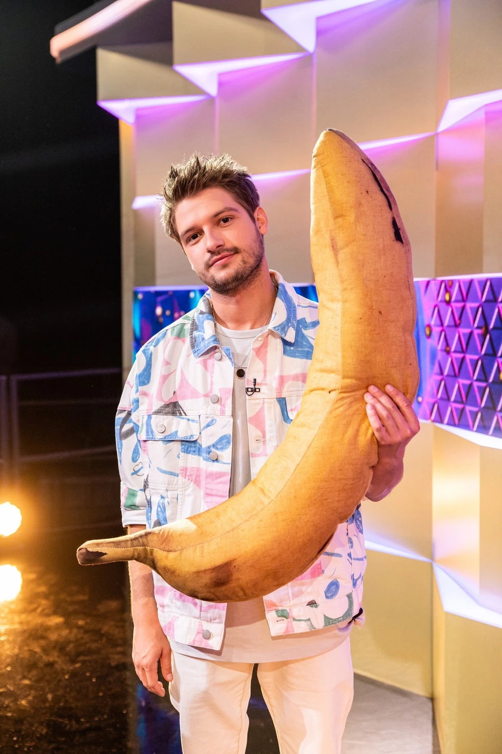 Az Álarcos énekes harmadik évadában Miller Dávid rejtőzött a Banán jelmeze alatt (Fotó: RTL)