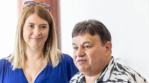 csocsesz puskas angela