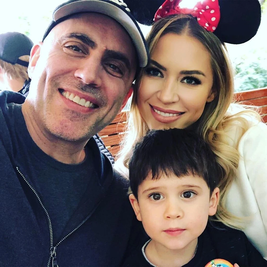 Amerikai férjével és kisfiával (Fotó: Archív)