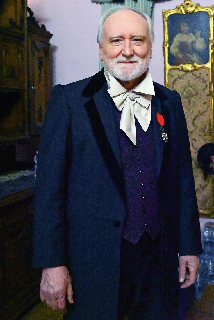 Blaskó Péter Hektor Berlioz szerepét játssza a tévéjátékban