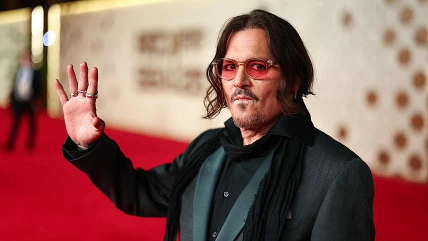 Johnny Depp Hollywood egyik legkülöncebb sztárja, de még mindig tud meglepetést okozni 