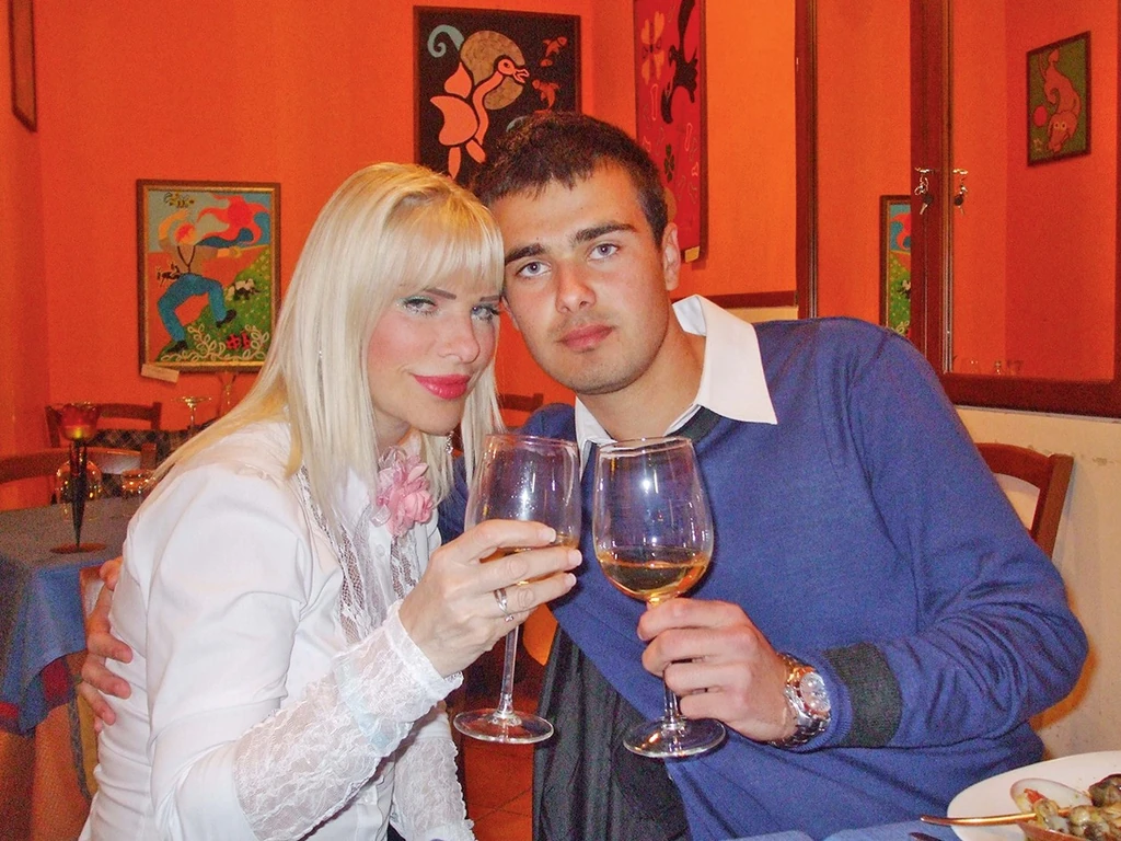 Ludwig az édesanyjával élt Rómában, mielőtt elvitték a rendőrök