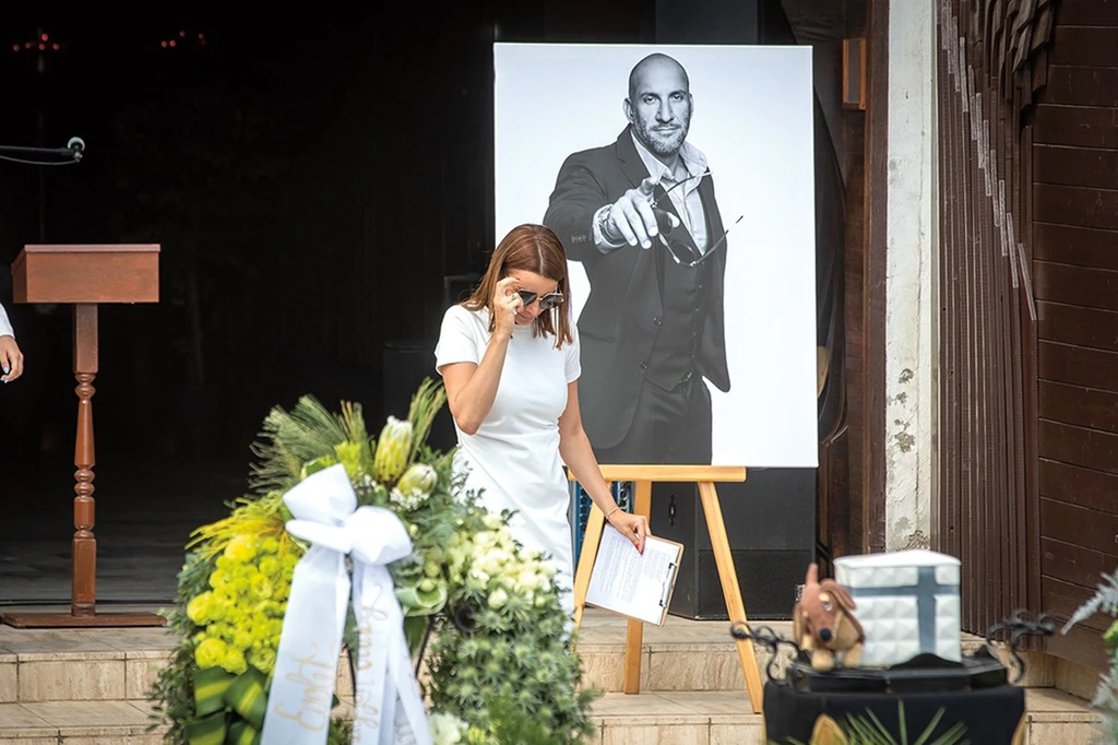 A temetésen a feleség is beszédet mondott (Fotó: Birton Szabolcs/fotocentral.hu)