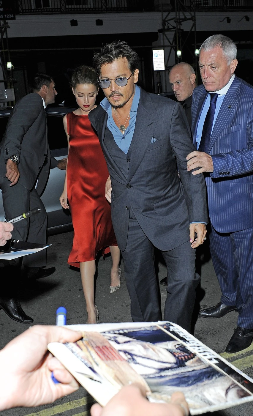 Johnny Deppet és Amber Heardöt olykor a testőrök választották szét...